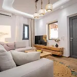 Apartment Stone Waves αpartments & *