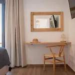 Stone Waves αpartments & Agios Arsenios