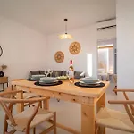Apartment Stone Waves αpartments &