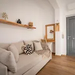 Stone Waves αpartments Agios Arsenios
