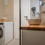 Stone Waves αpartments &