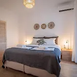 Apartment Stone Waves αpartments & *