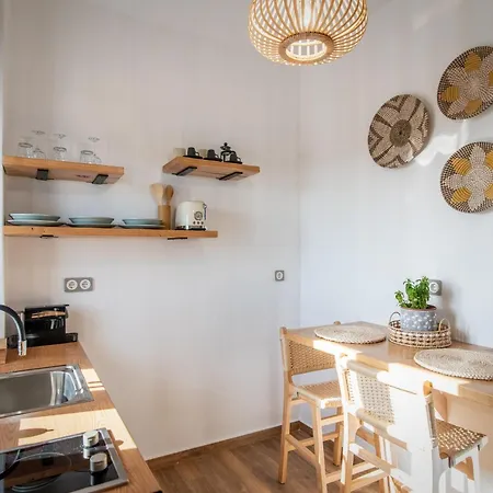 Stone Waves αpartments & Apartment Agios Arsenios